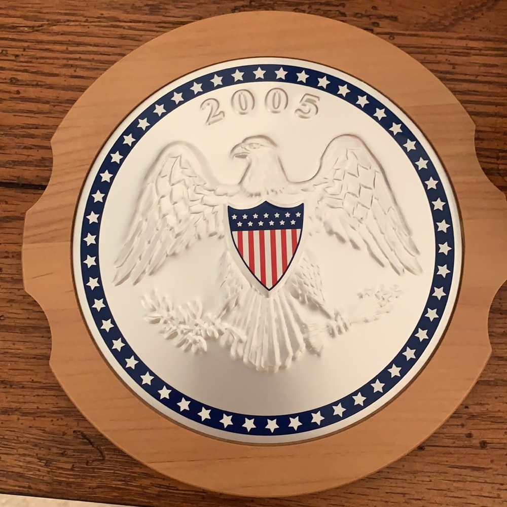 2005 Inauguration Basket - Picture 2 of 4